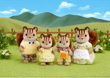 SYLVANIAN FAMILIES - WALNUT SQUIRREL FAMILY SET