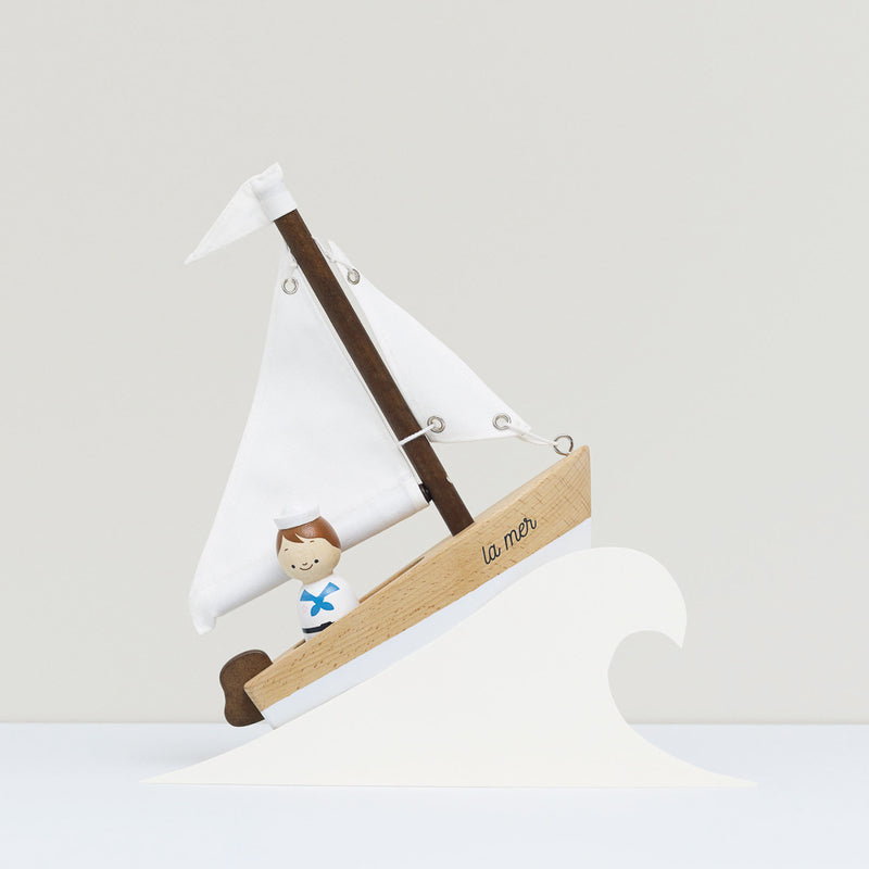 LE TOY VAN - WOODEN SAILING BOAT & CAPTAIN