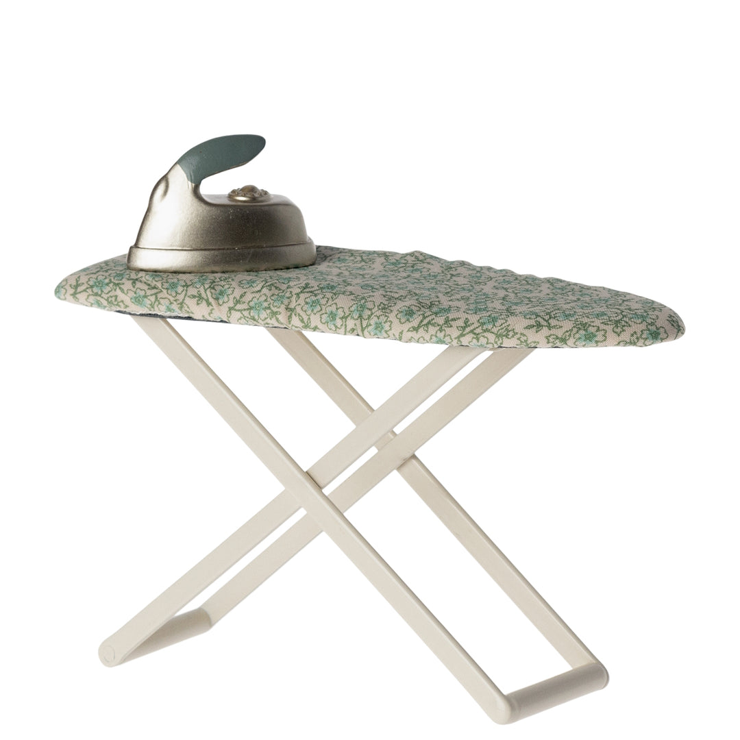 MAILEG - HOME & ACC: MOUSE IRON AND IRONING BOARD 