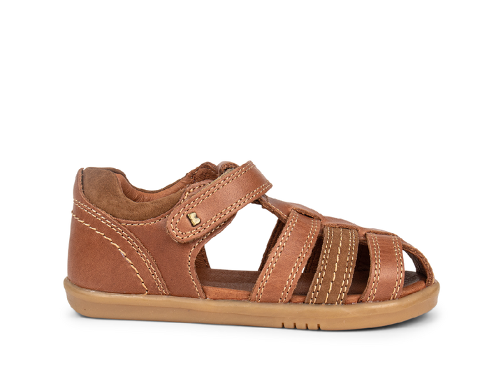 BOBUX - I WALK ROAM SANDAL: CARAMEL