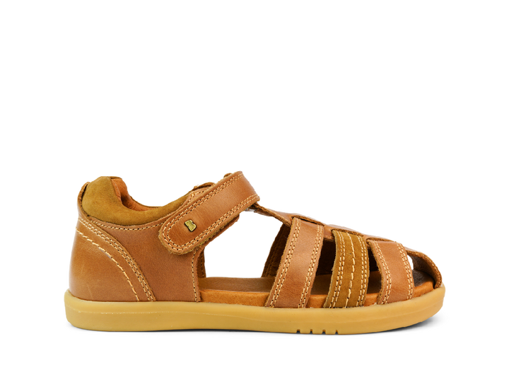 BOBUX - I WALK ROAM SANDAL: CARAMEL