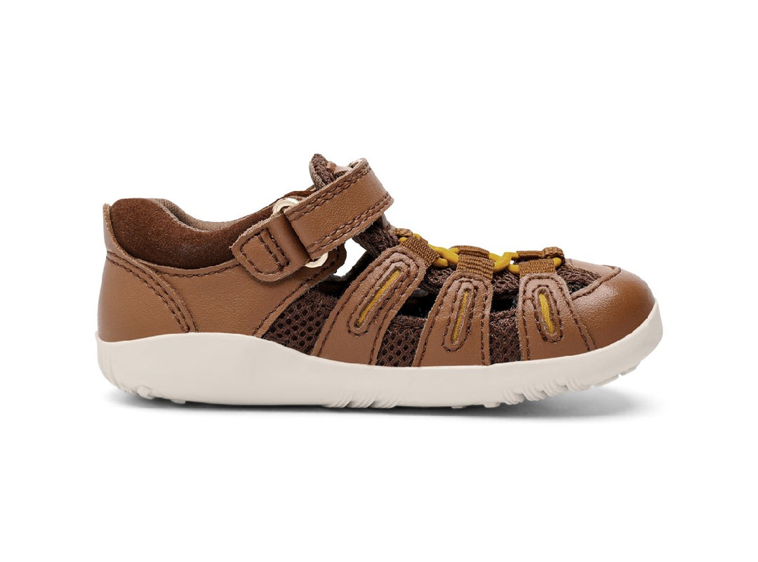 BOBUX - I WALK SUMMIT SANDAL: CARAMEL + TOFFEE