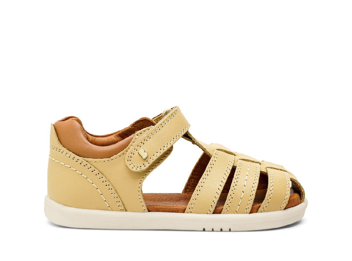 BOBUX - I WALK ROAM SANDAL: SAND + CARAMEL