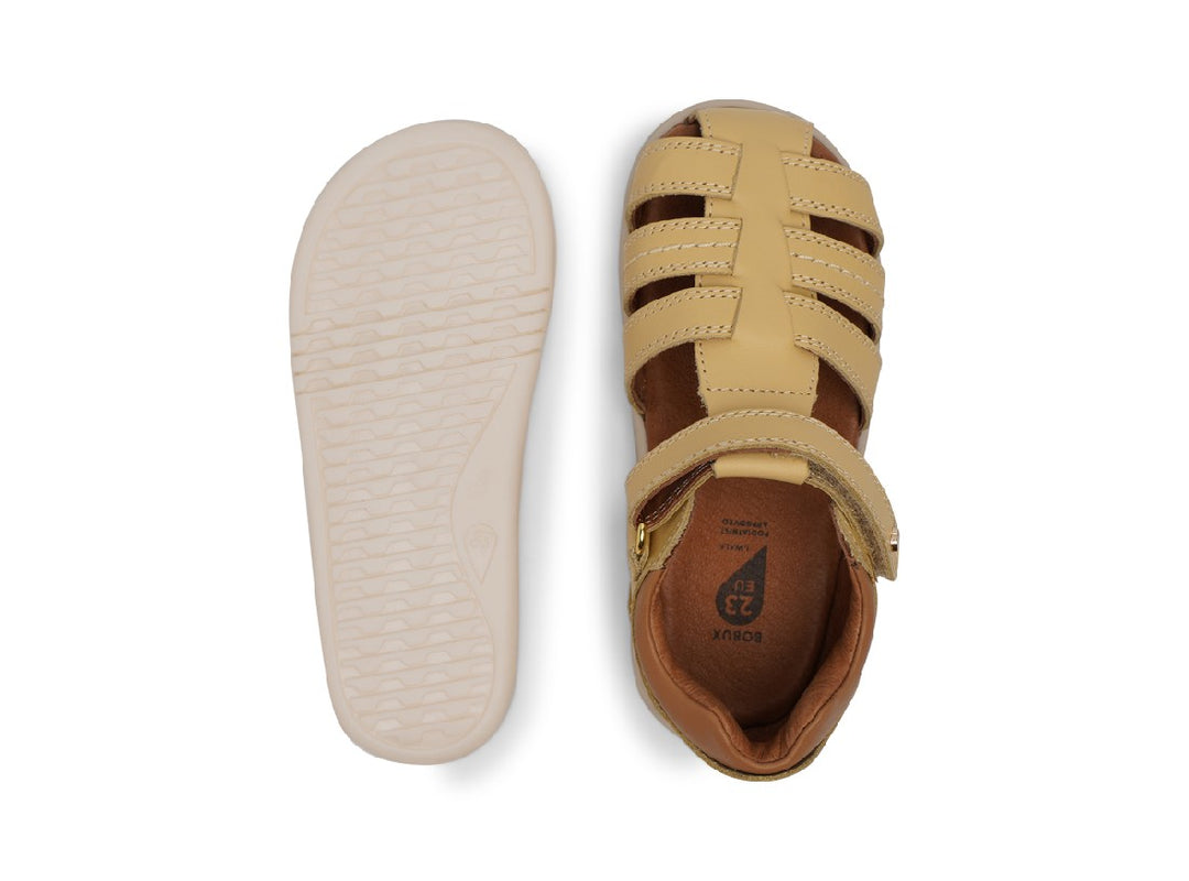 BOBUX - I WALK ROAM SANDAL: SAND + CARAMEL