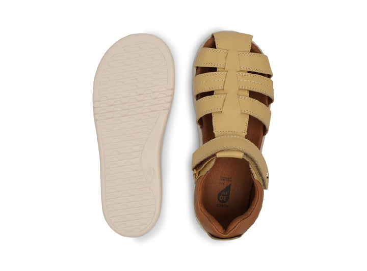 BOBUX - KID+ ROAM SANDAL: SAND + CARAMEL