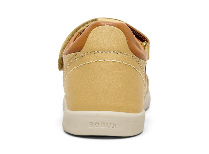 BOBUX - KID+ ROAM SANDAL: SAND + CARAMEL